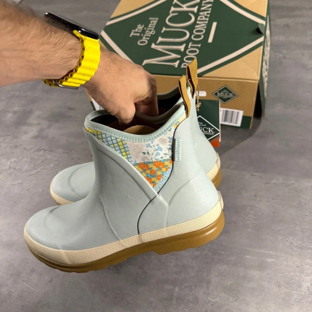 Muck Boot Company Originals Ankle Women 11/12 MOAW200 Light Blue Patchwork NEW